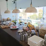 Terrace Costa فوينخيرولا