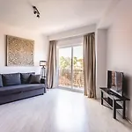 Terrace Costa فندق 2*