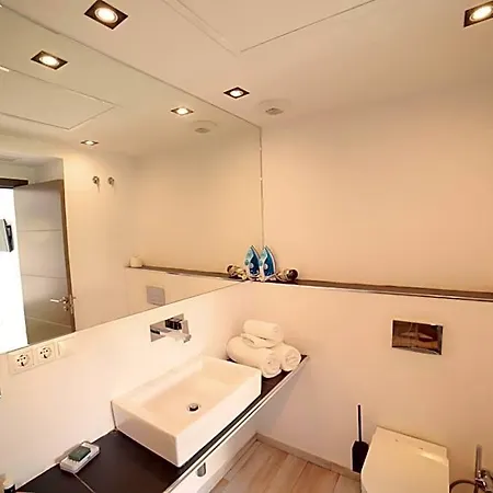 Terrace Costa فندق 2*