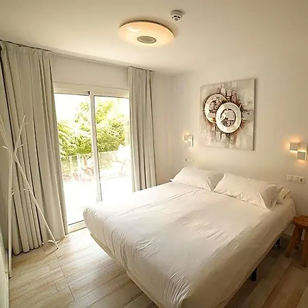 Terrace Costa فندق 2*