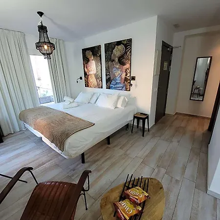 Terrace Costa فندق فوينخيرولا